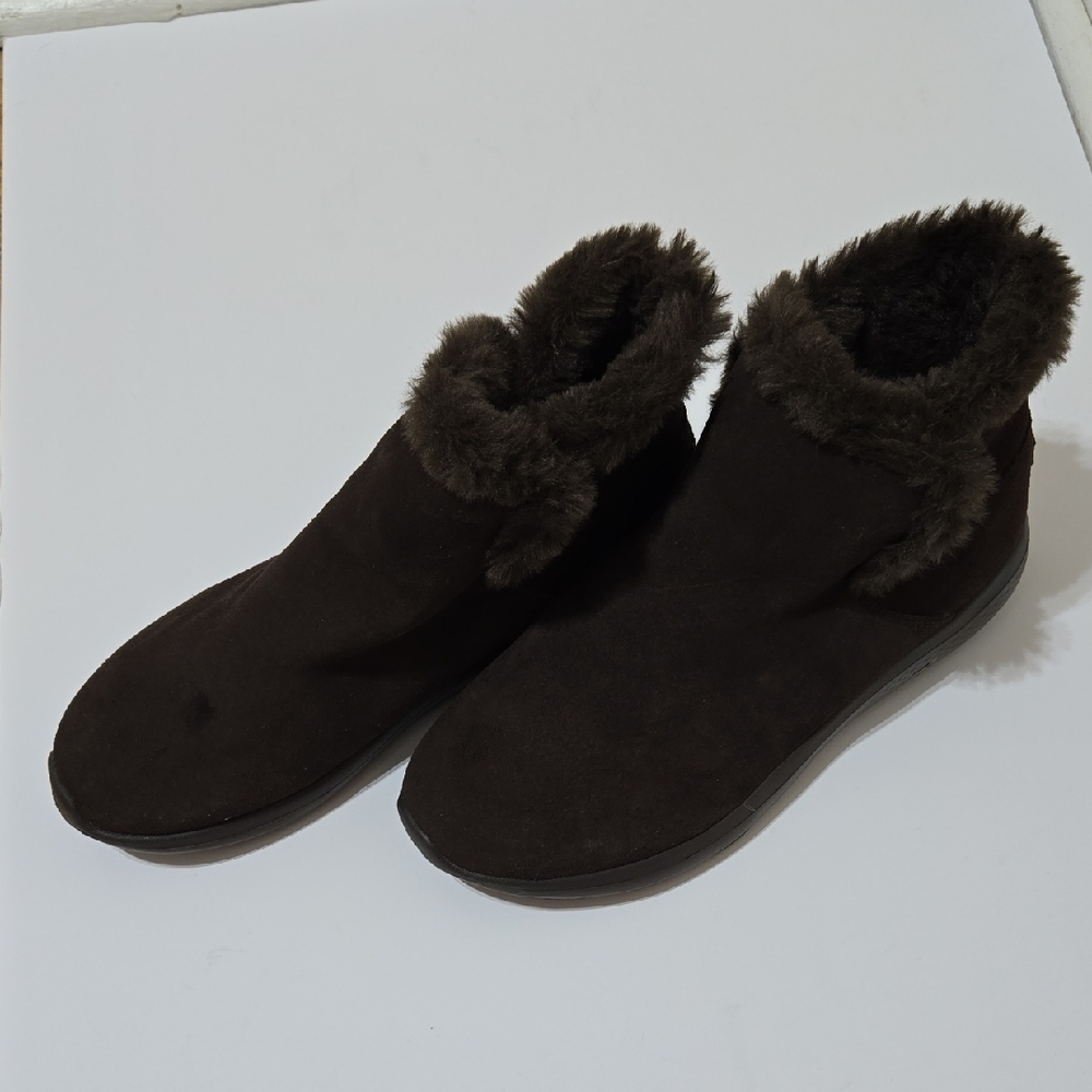 Skechers Women's Cozy Brown Faux Fur-Lined Ankle Boots
